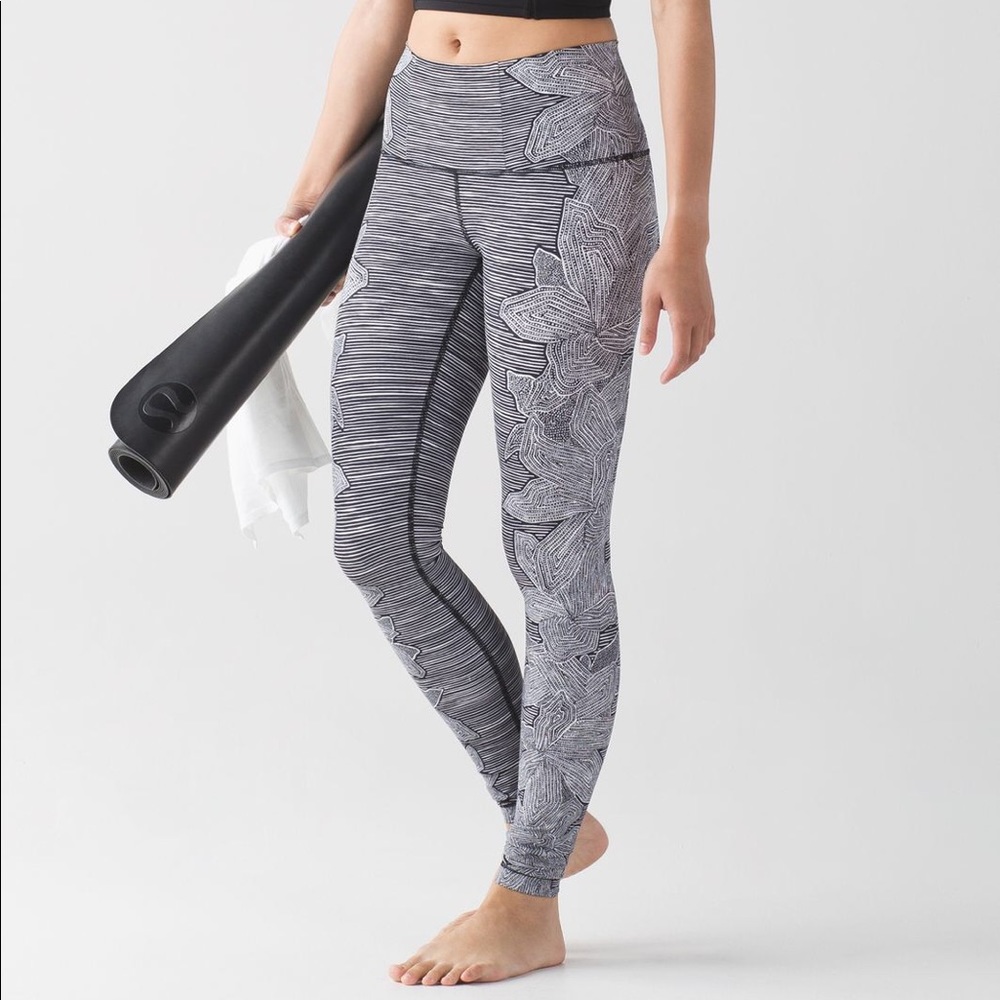NWT Wunder Under High Rise Dottie Tribe
